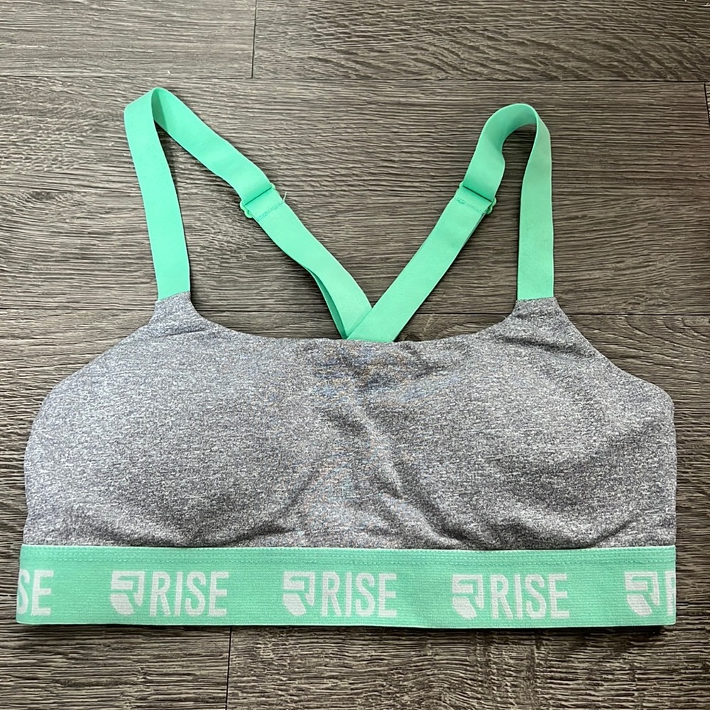 RISE sports bra